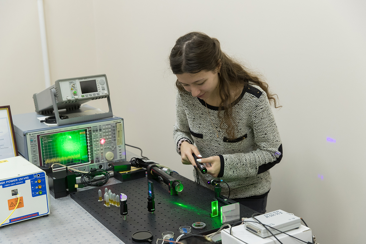 Researchers proposed a laser-correlation spectroscopic technique