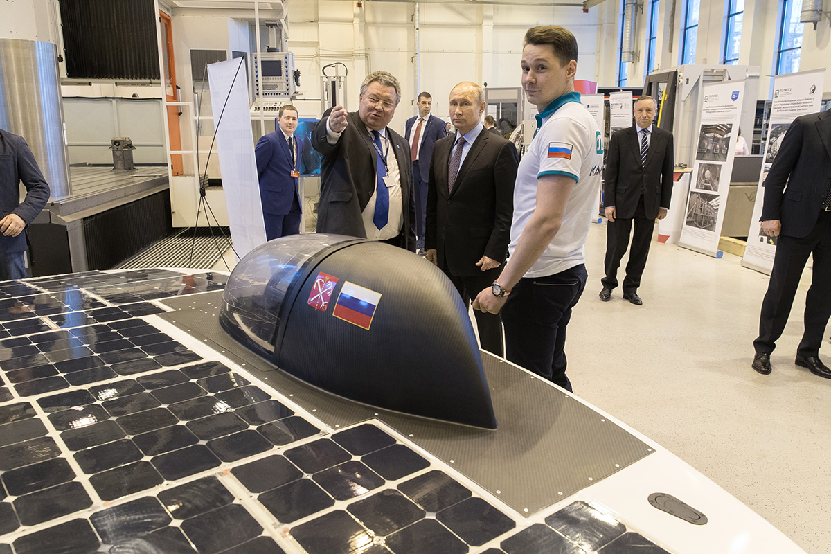 President of the Russian Federation Vladimir Putin visited SPbPU and got familiar with SPbPU scientific breakthroughs 