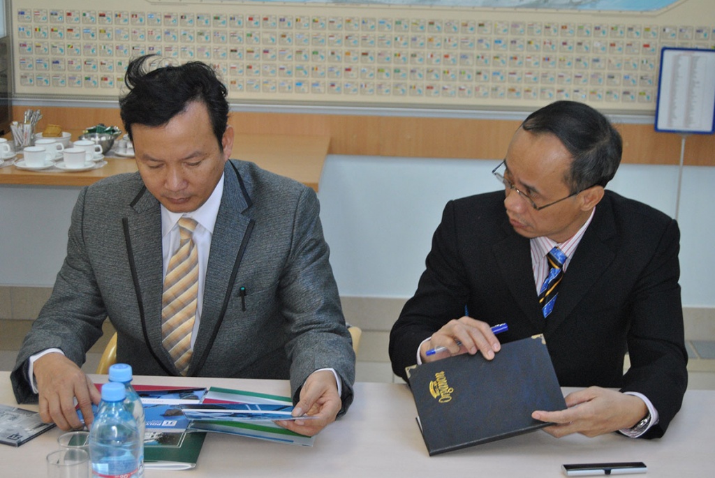 Representatives of Le Quy Don Vietnamese State Technical University Visited SPbPU