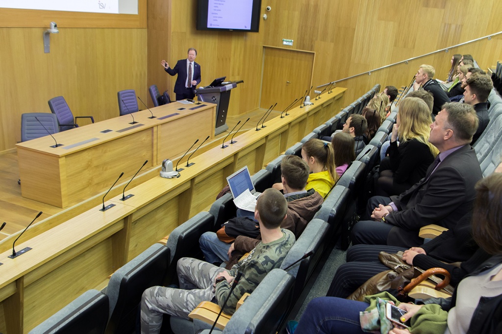 President of Stuttgart University saw the true value SPbPU projects and gave a lecture for Polytech students