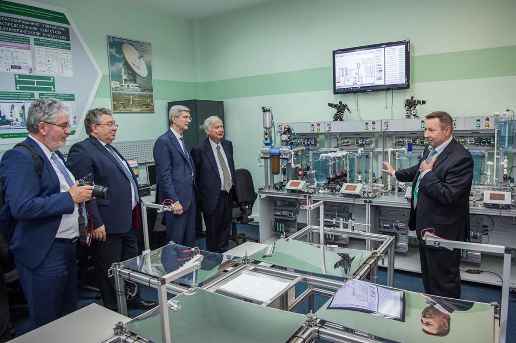 Academic Center SPbPU–FESTO Synergy Opens to Celebrate the 10th Anniversary of the University Network Project  Synergy 