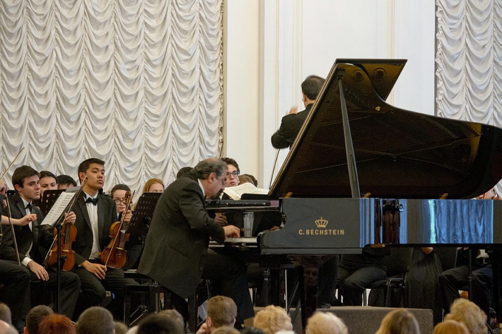 The Yale Symphony Orchestra gave a single concert in White Hall