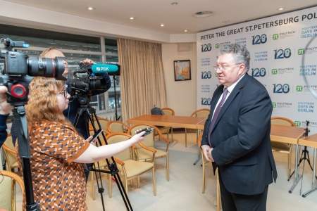 173