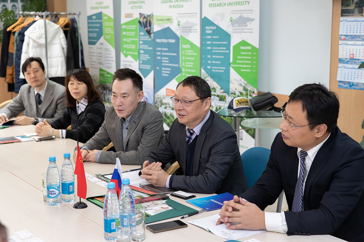 The Research Institute of the Shanghai Academy of Sciences is interested in introducing the developments of the Polytechnics