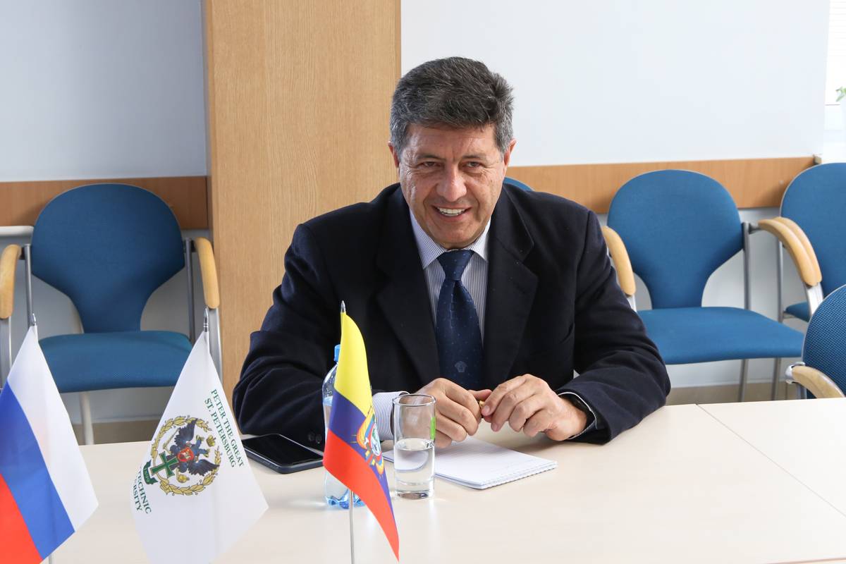 Ambassador of the Republic of Ecuador in Moscow Sr. Juan Fernando Holguín Flores 