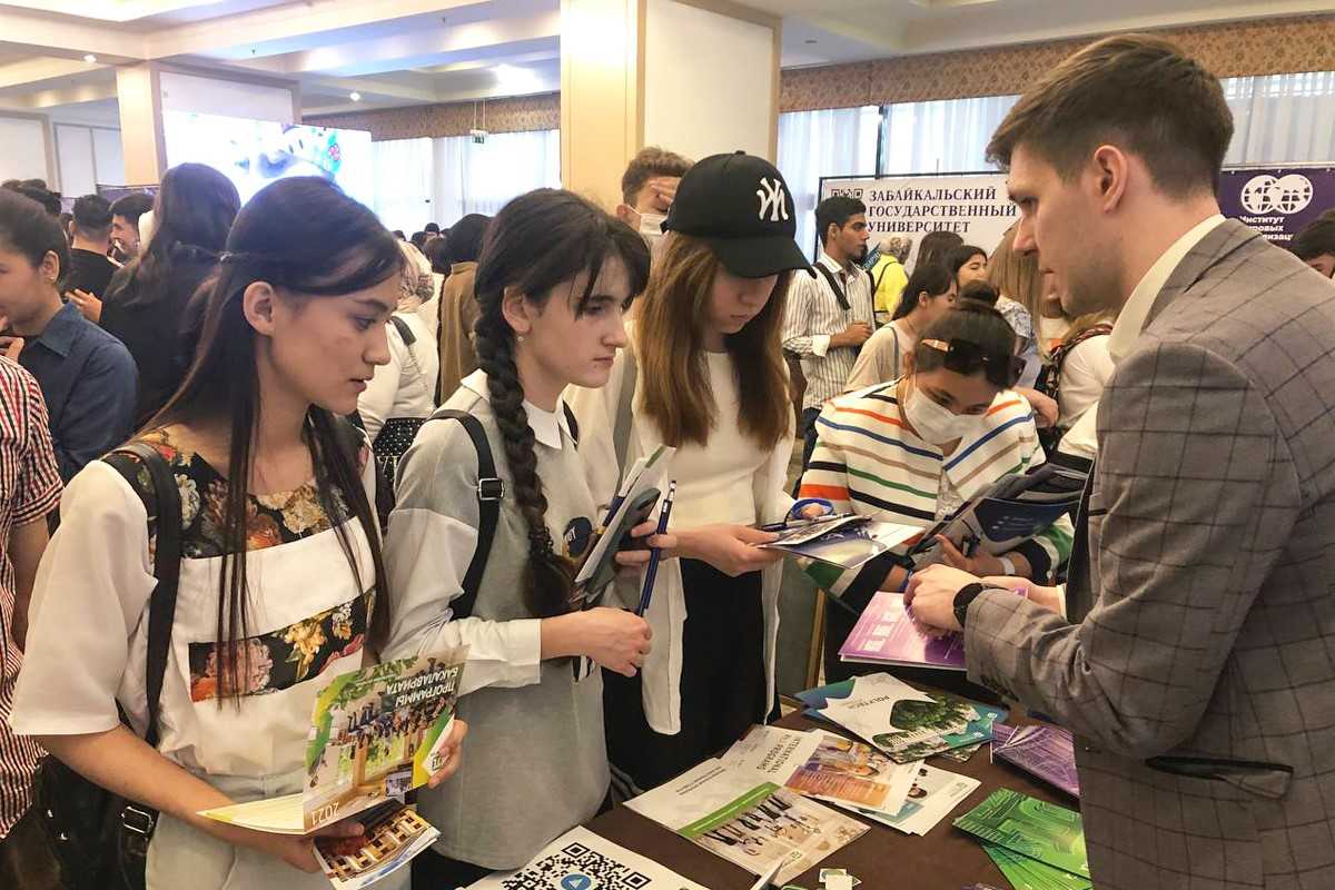 SPbPU representatives at the international educational fair “Education and Career 2022” in Tashkent 