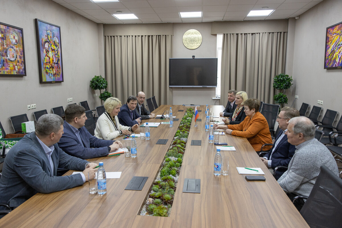 As part of the visit of the BRU Vice-Rector, a business meeting was held with the participation of Vice- Rectors and heads of institutes and higher schools of SPbPU