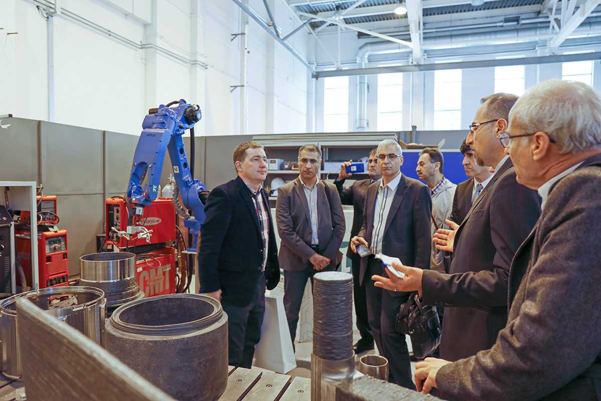 The HIAST delegation got acquainted with the potential of the research complex "Technopolis Polytechnic"