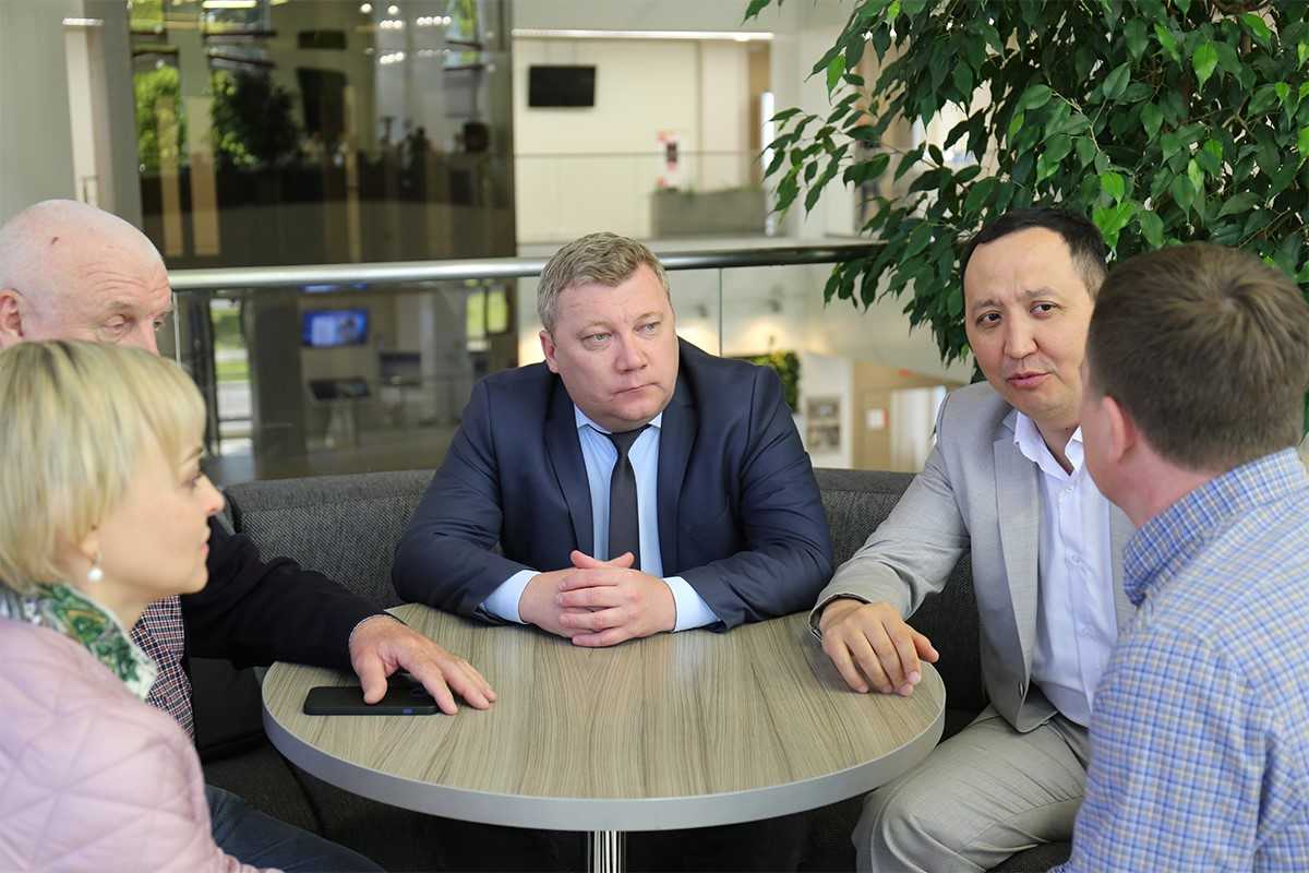 A delegation from Toraigyrov University visited SPbPU