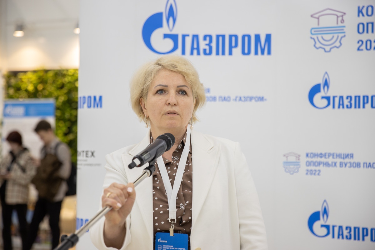 Elena Razinkina, vice-rector for educational activities at SPbPU, opened the event 