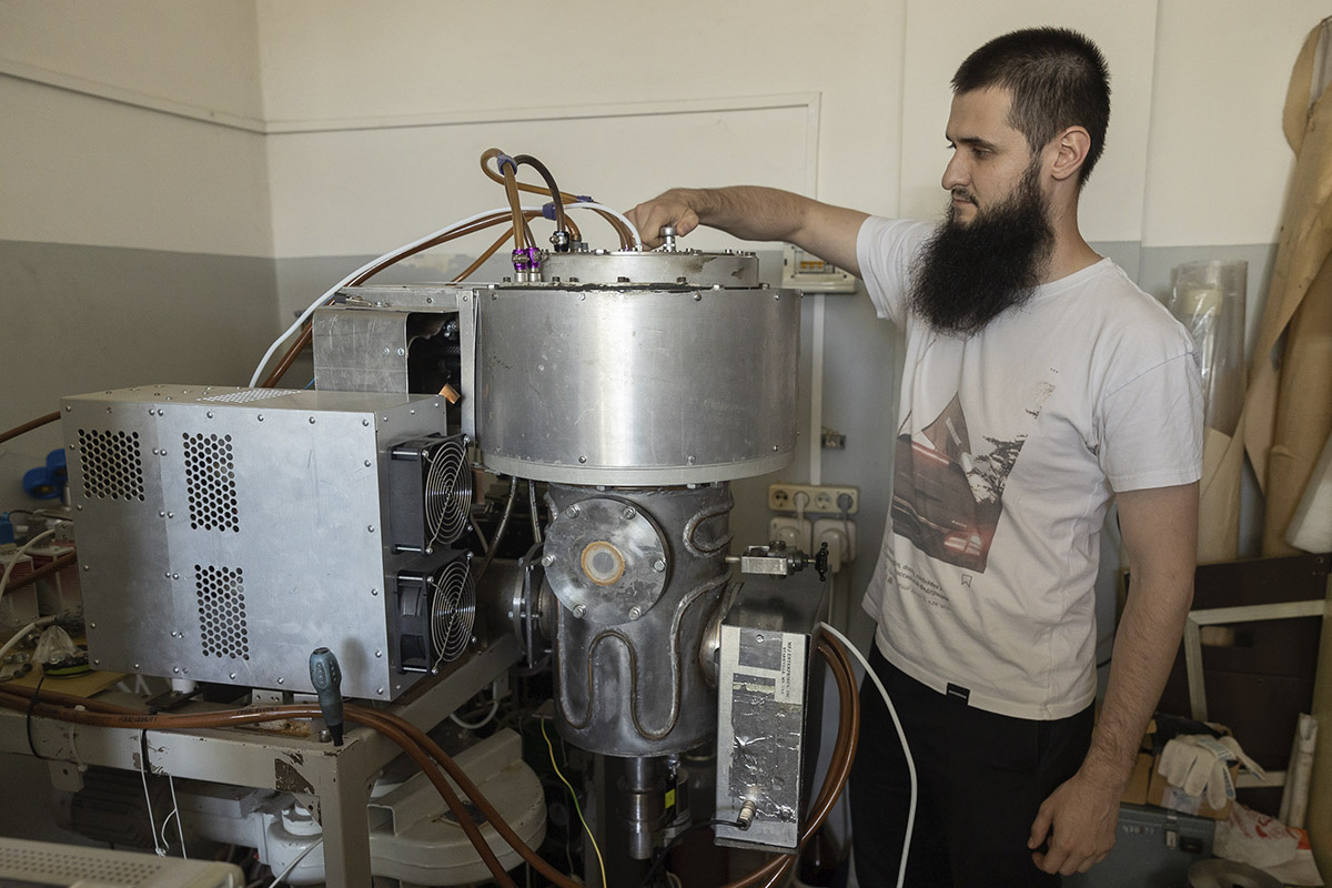 Artyom Osipov, PhD in Technical Sciences, Head of the Scientific Research Laboratory “Technology of Materials and Electronic Products” of the SPbPU NTI Center