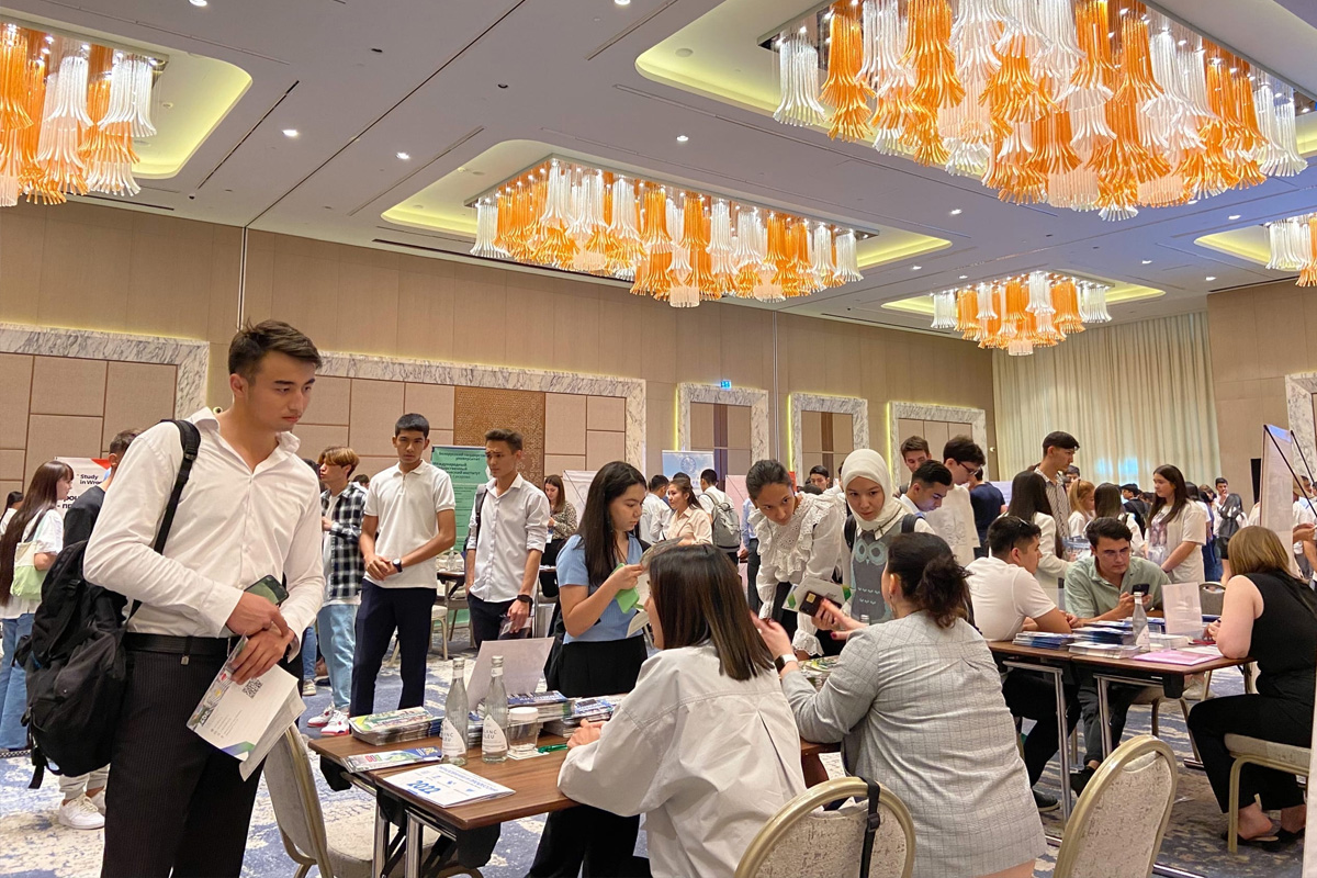 Stands of SPbPU at international educational exhibitions are very popular among foreign applicants Stands of SPbPU at international educational exhibitions are very popular among foreign applicants