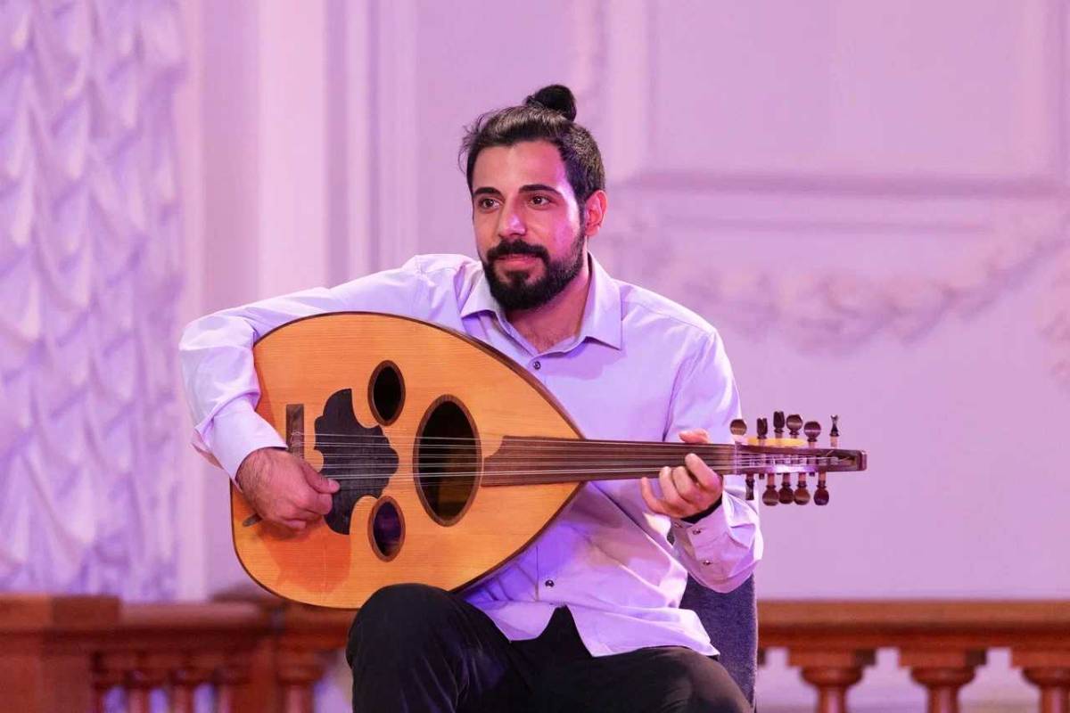 Kenan Avida from St. Petersburg State Conservatory introduced the audience to the Arab lute and the music of the Syrian composer. 