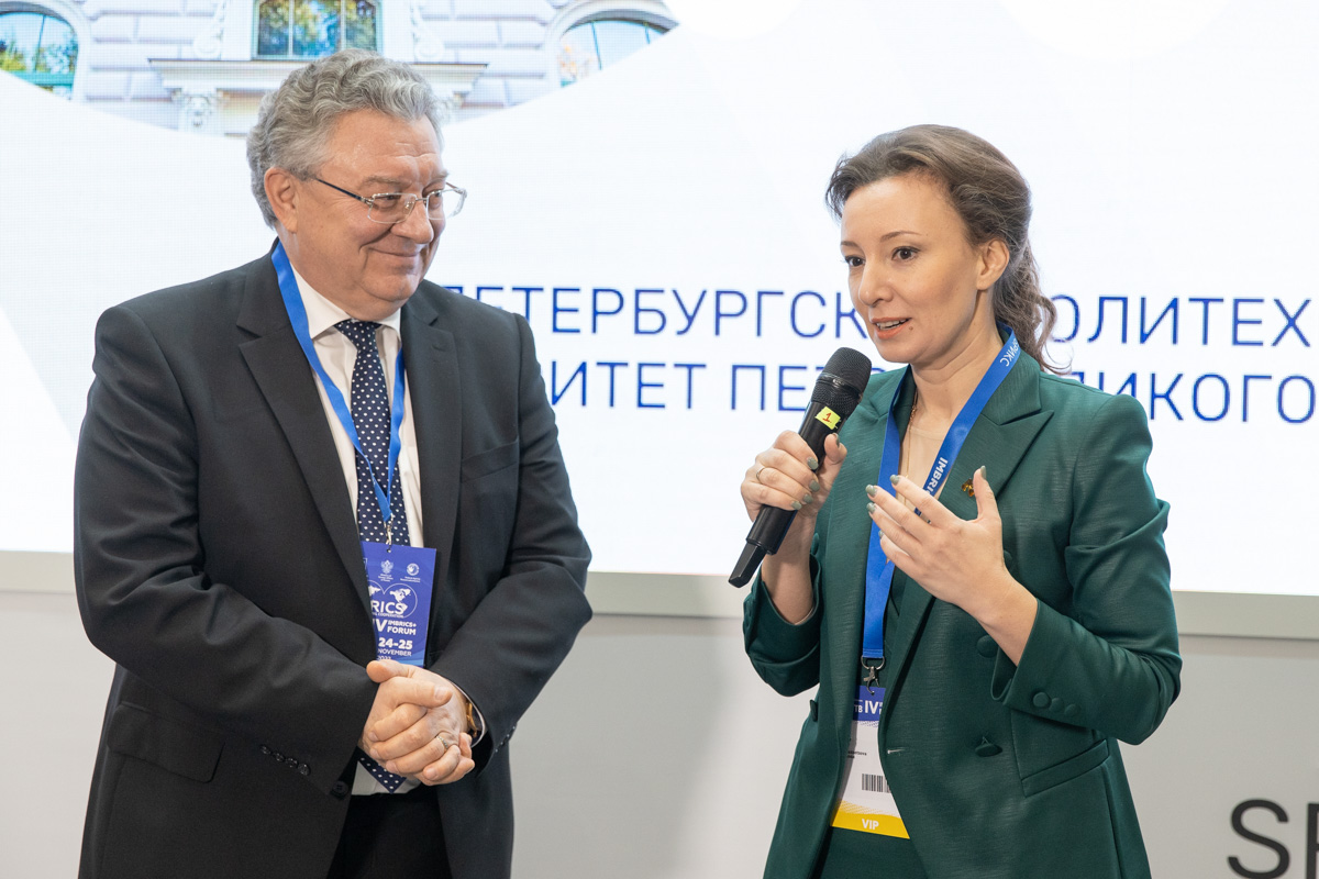  Anna Kuznetsova, Deputy Chairman of the State Duma of the Federal Assembly of the Russian Federation, visited the booth of SPbPU