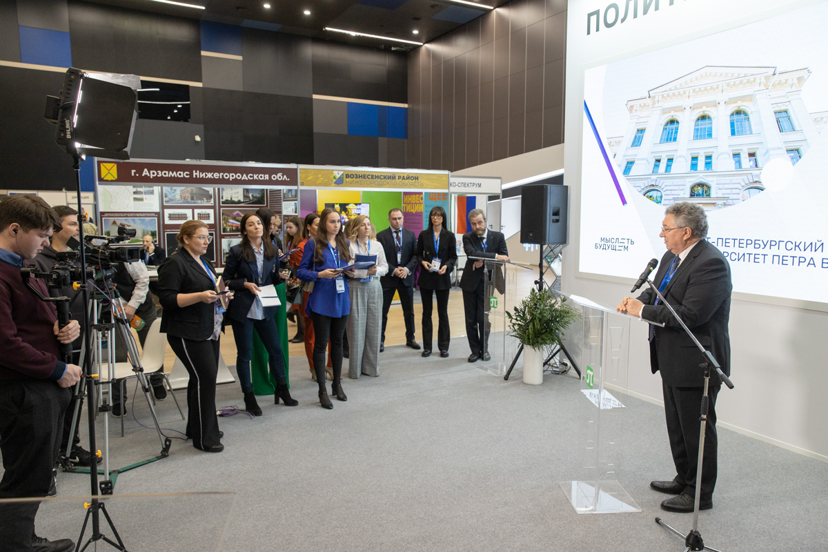 During the press approach, Andrei Rudskoi summarized the results of SPbPU’s participation in the BRICS+ International Municipal Forum During the press approach, Andrei Rudskoi summarized the results of SPbPU’s participation in the BRICS+ International Municipal Forum