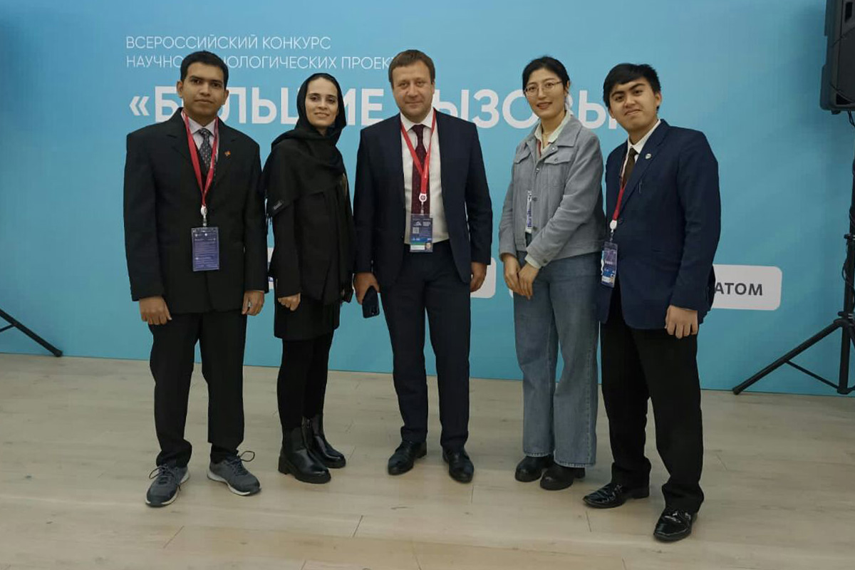 Teguh Imanullah, an Indonesian student from SPbPU, at the Young Scientists Congress in Sochi 