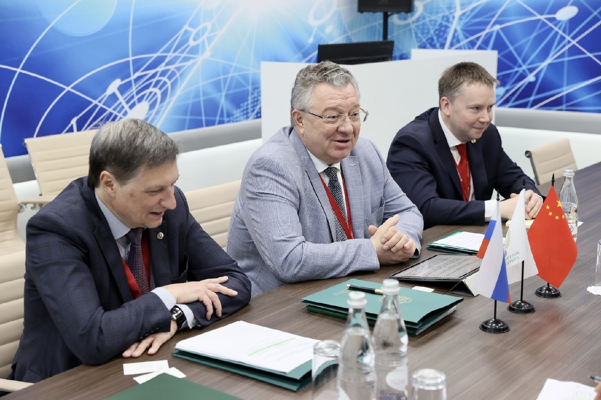 Vice Rector for International Affairs of SPbPU Dmitry Arseniev, Rector of SPbPU Andrei Rudskoi, Scientific Secretary of SPbPU Dmitry Karpov at SPIEF