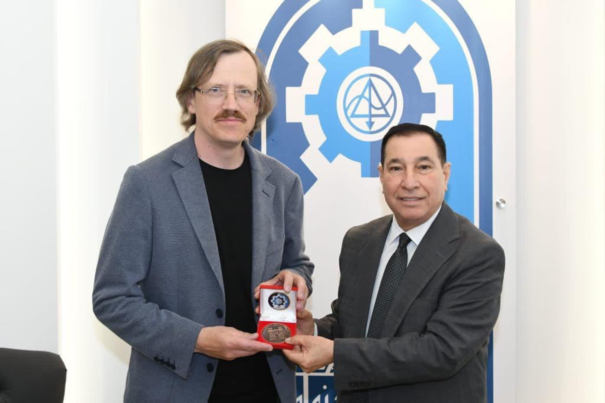 Konstantin Shashkin, Ph.D., Leading Researcher, LSCM NSMC SPbPU (left)
