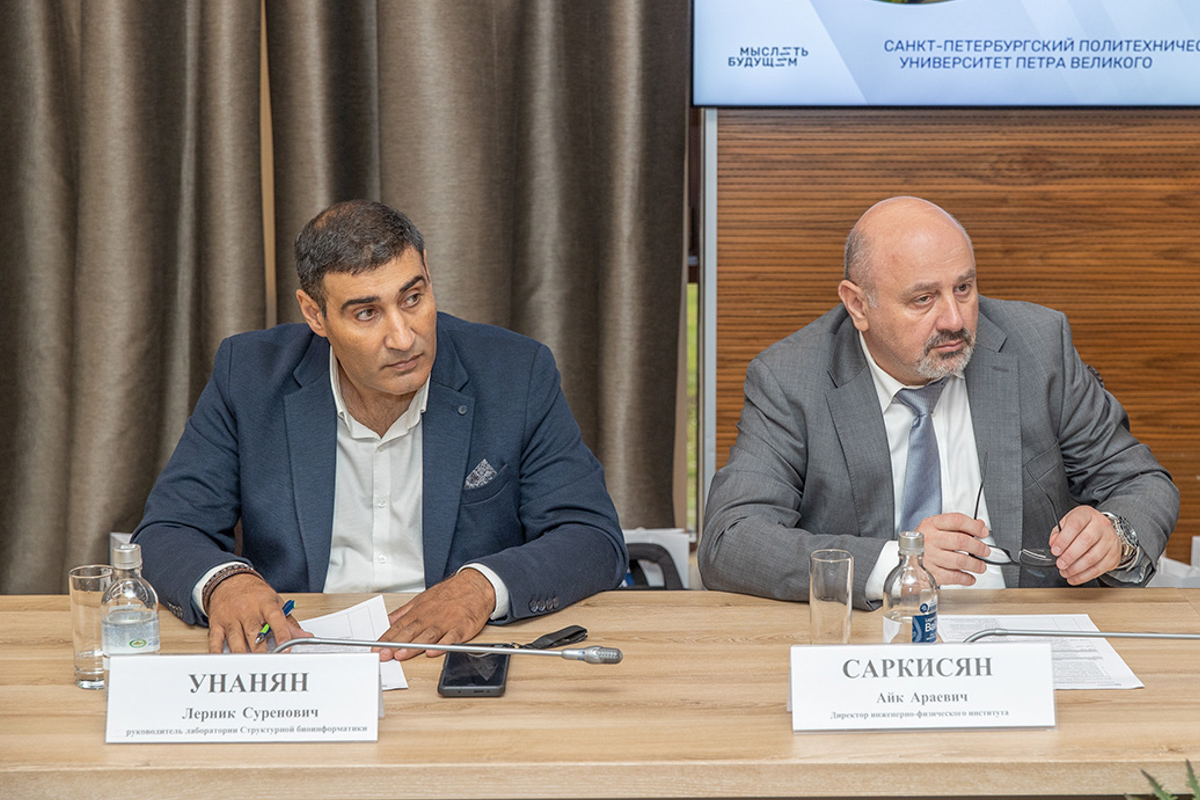 Lernik Unanyan (left) as part of the delegation of the Russian-Armenian University (RAU)