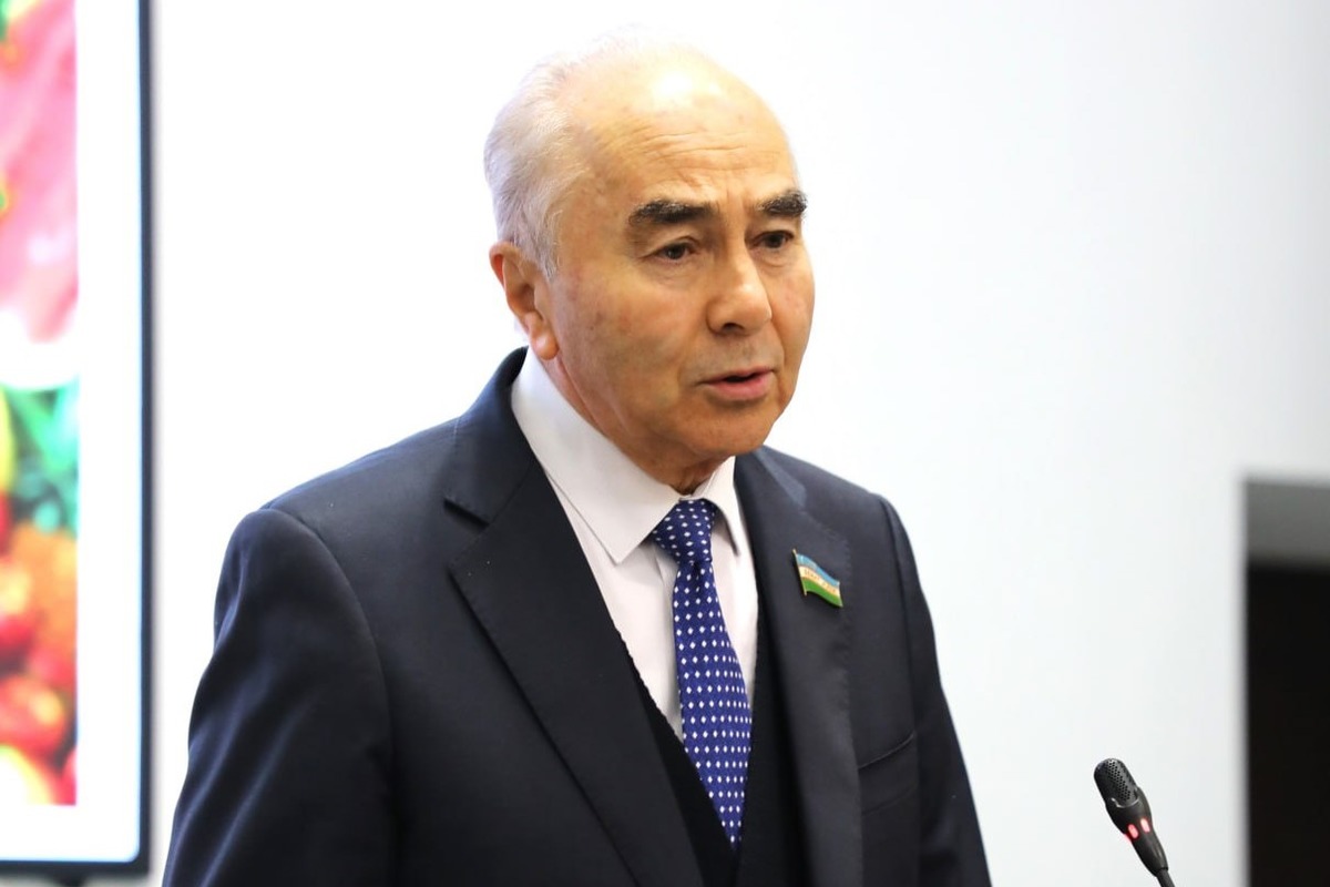 Rector of Samarkand State University Rustam Khalmuradov