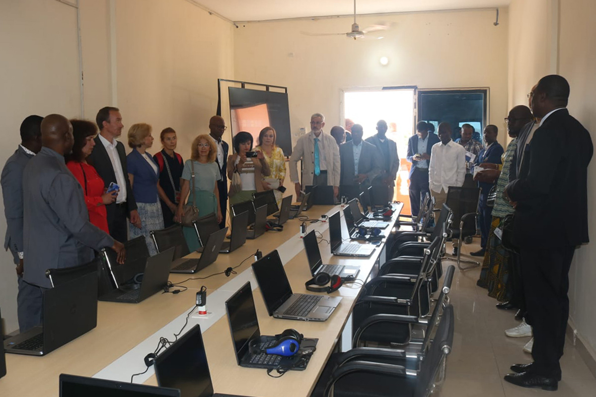 Equipped hall for the Center for pre-university training at the Private University Ahmed Baba