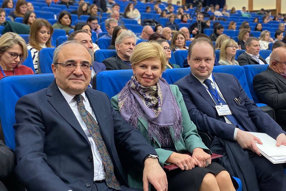 RAU Rector Edward Sandoyan (left) at the opening of the conference RAU Rector Edward Sandoyan (left) at the opening of the conference