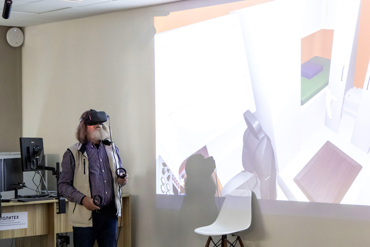 Demonstration of the interactive VR-version of the gondola