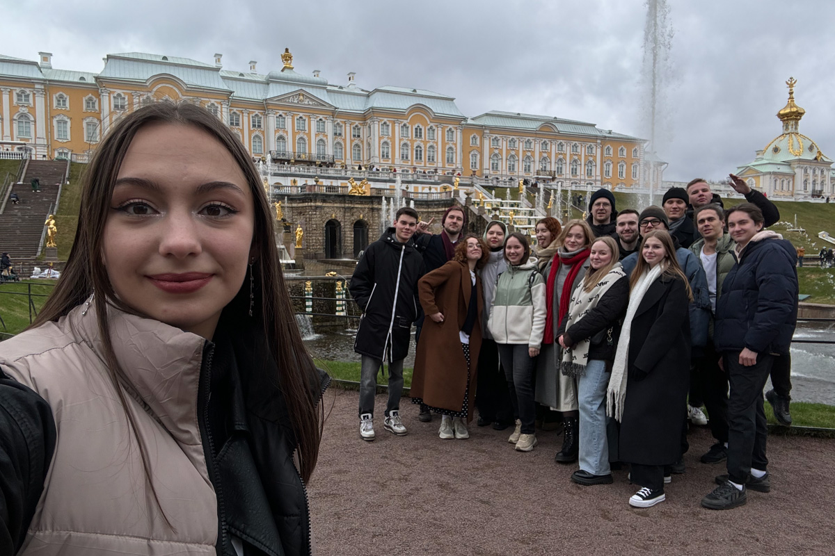 The guests also got acquainted with the sights of St. Petersburg.