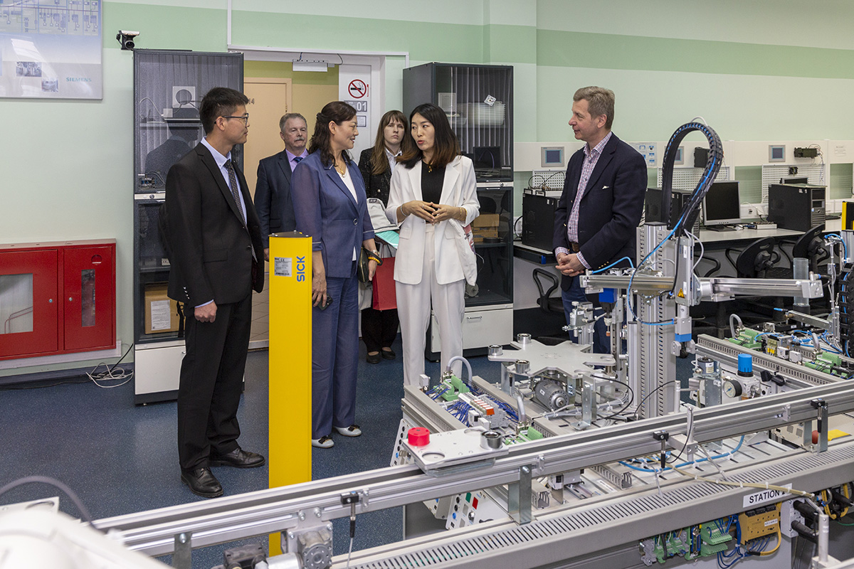 Chinese colleagues visited Polytechnic laboratories Chinese colleagues visited Polytechnic laboratories