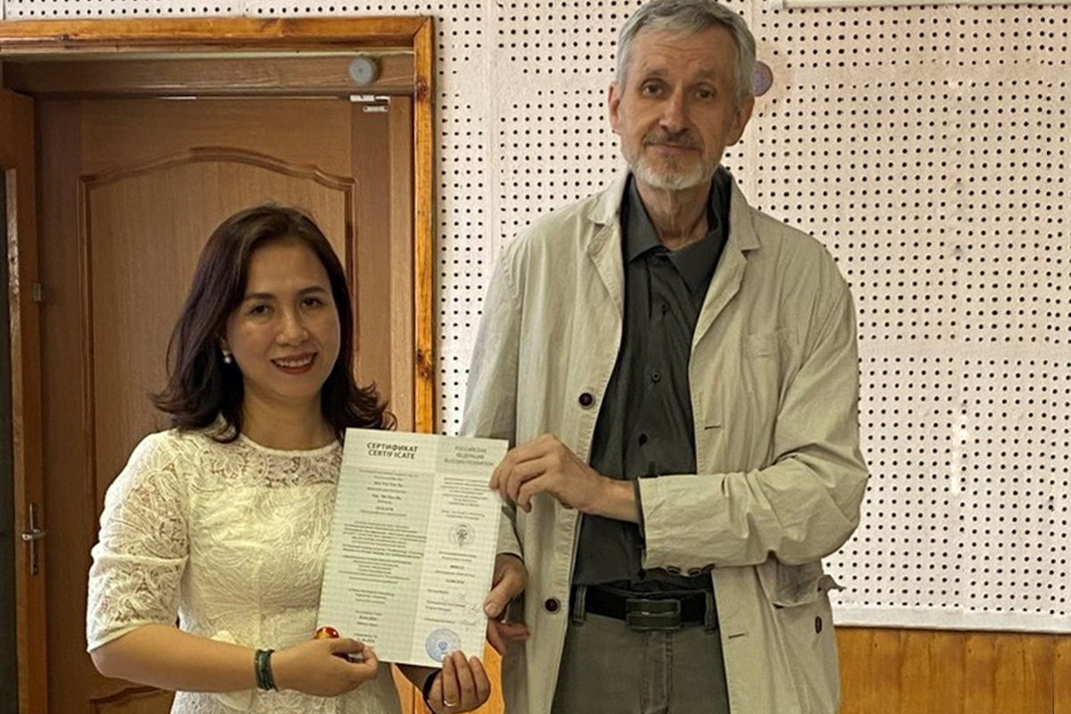 Participants received certificates of successful completion of the course Participants received certificates of successful completion of the course