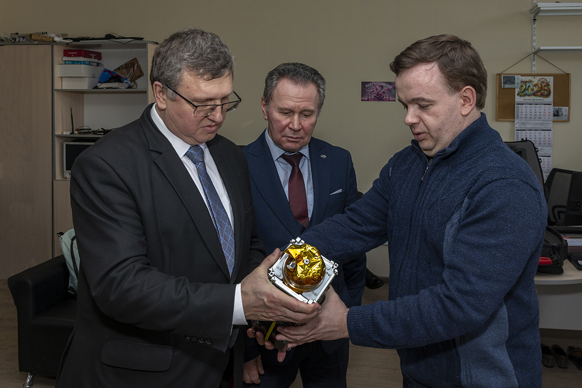 The delegation of the NAS of Belarus expressed special interest in the development of cooperation in the field of applied physics, as well as in the space sector The delegation of the NAS of Belarus expressed special interest in the development of cooperation in the field of applied physics, as well as in the space sector