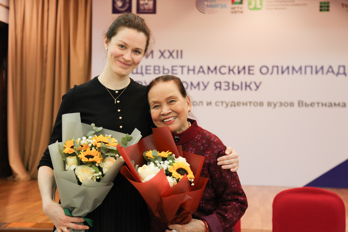 Daria Balitskaya and Nguyen Tuyet Minh Daria Balitskaya and Nguyen Tuyet Minh