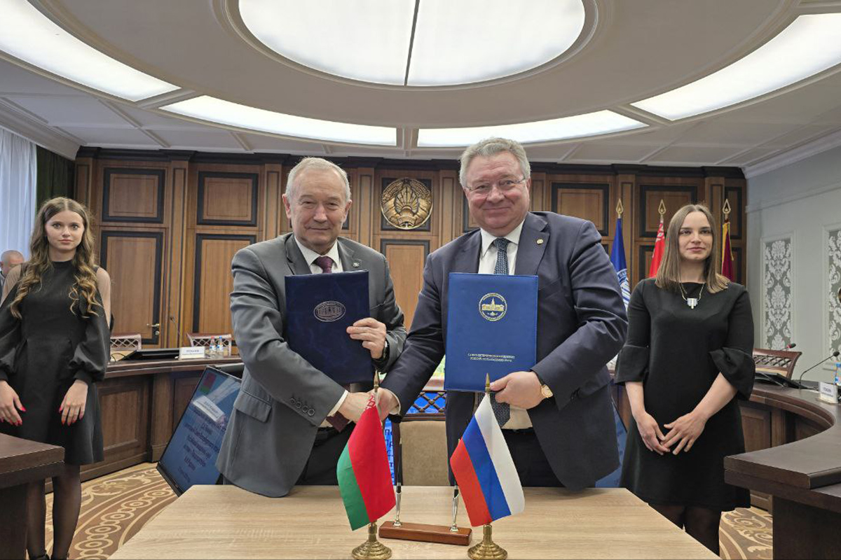 Signing of the Agreement on Scientific and Technical Cooperation between SPbB RAS and the NAS of the Republic of Belarus Signing of the Agreement on Scientific and Technical Cooperation between SPbB RAS and the NAS of the Republic of Belarus