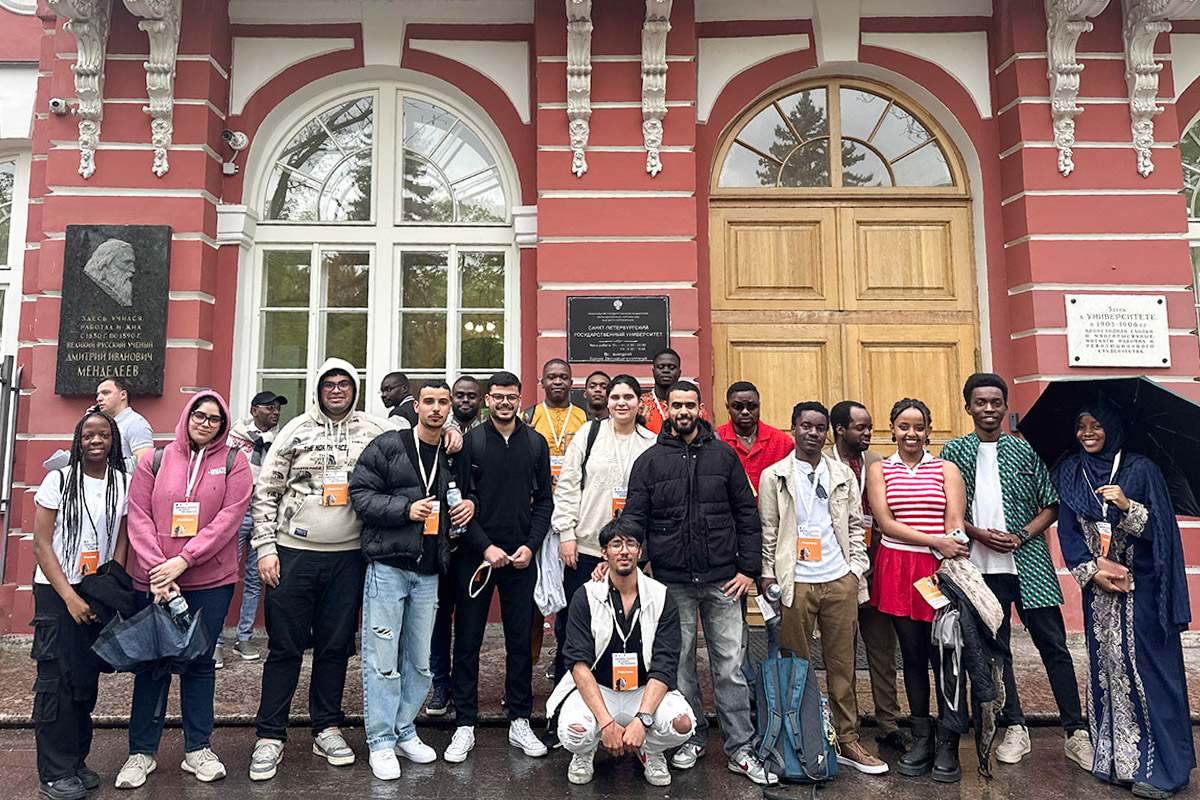 International students of Polytechnic University at the festival International students of Polytechnic University at the festival