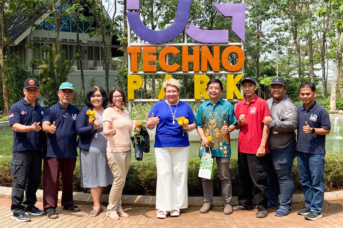 In the technopark of Gunadarma University In the technopark of Gunadarma University