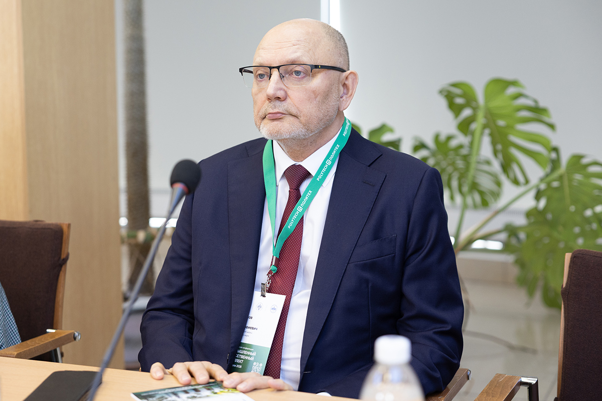 Mars Khasanov, Director of Science, Gazprom Neft Mars Khasanov, Director of Science, Gazprom Neft