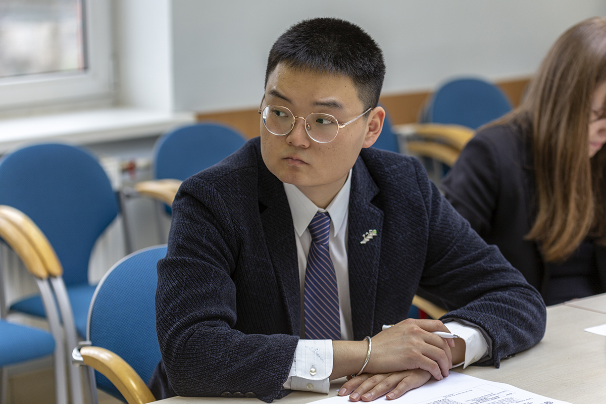 Postgraduate student of the Institute of Energy from China Gong Bowen 