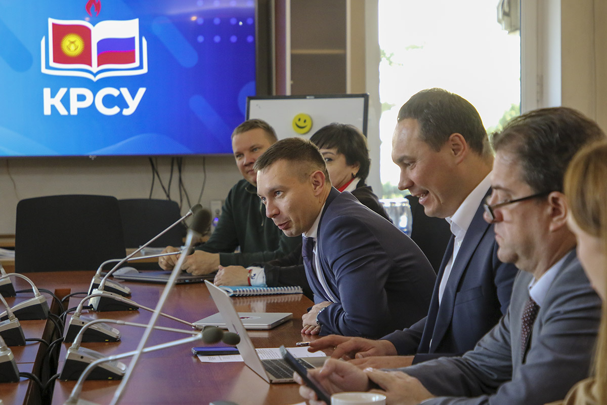 A design and analytical session was held in KRSU (photos provided by the KRSU press service) 
