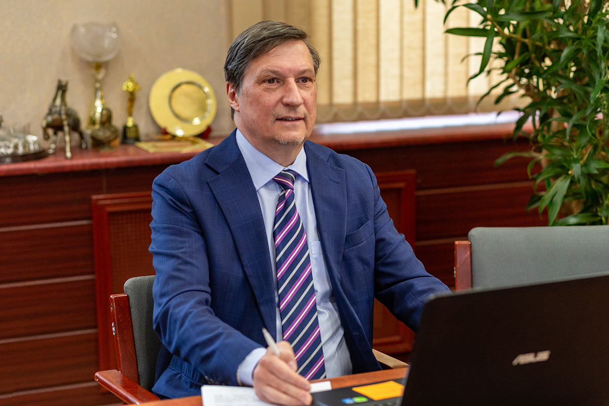 Dmitry Arseniev at the presentation of universities 