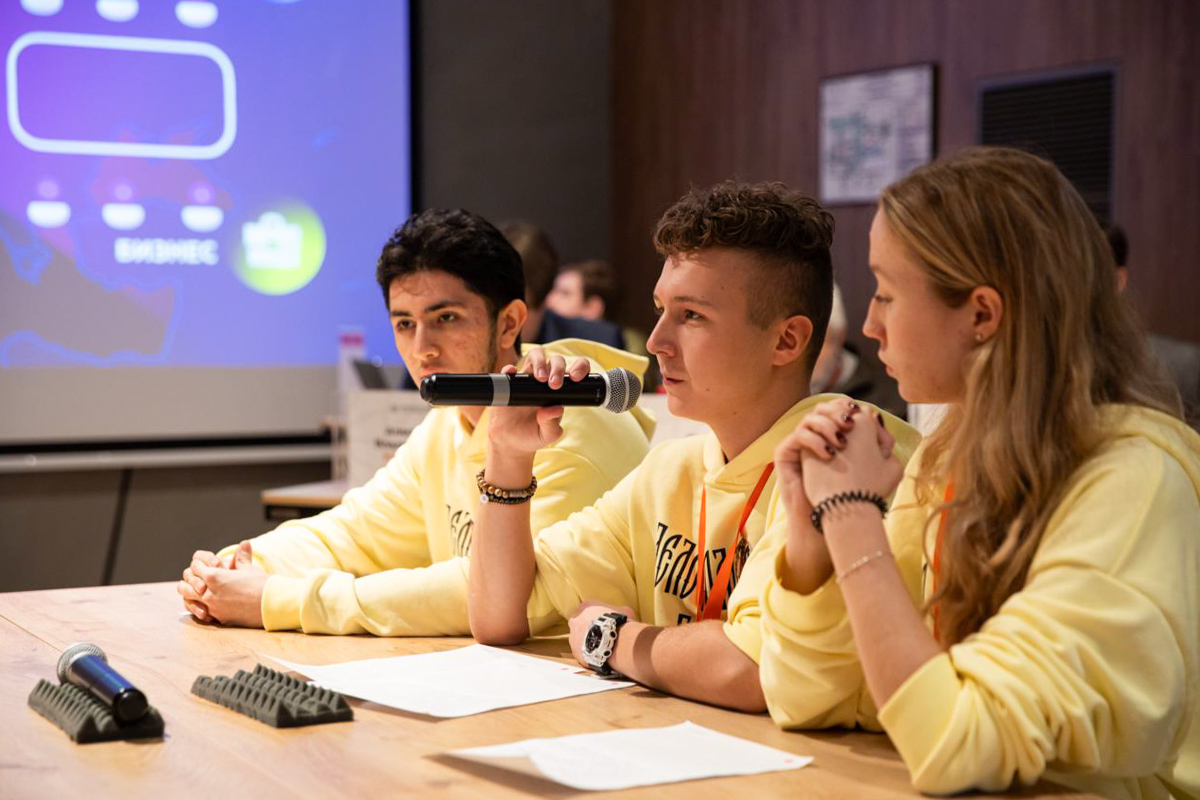 Eurasia Express is an international team: students from Latvia and Turkmenistan are represented in the team.