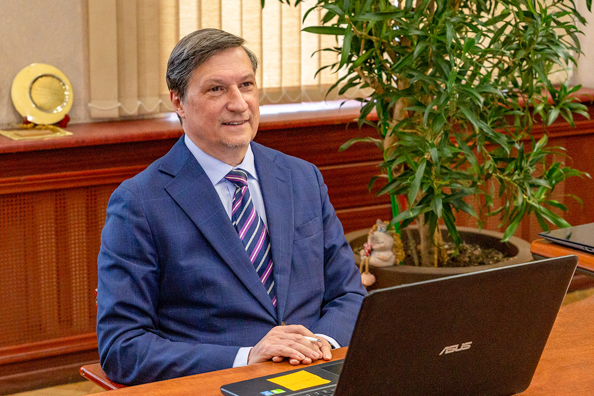 Dmitry Arseniev at the meeting of the Consortium Council