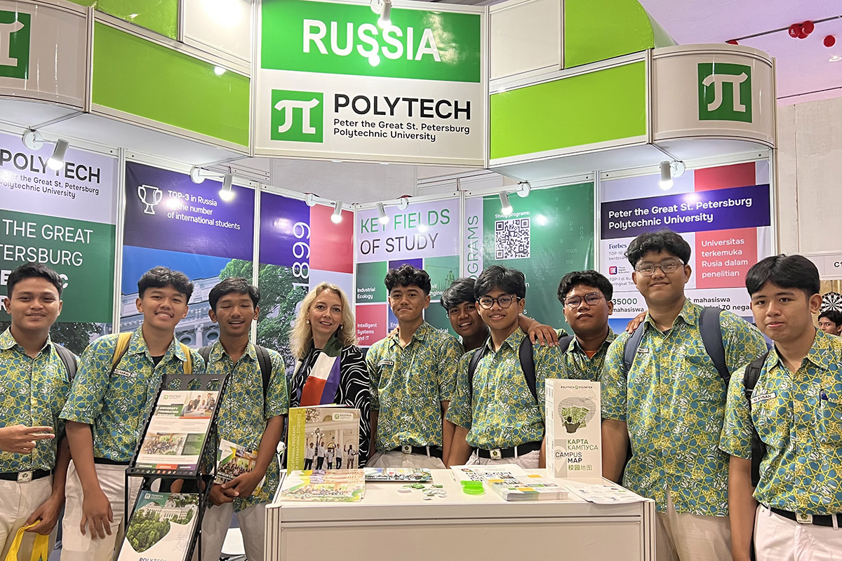 Thousands of Indonesian applicants visited the stands of Russian universities 