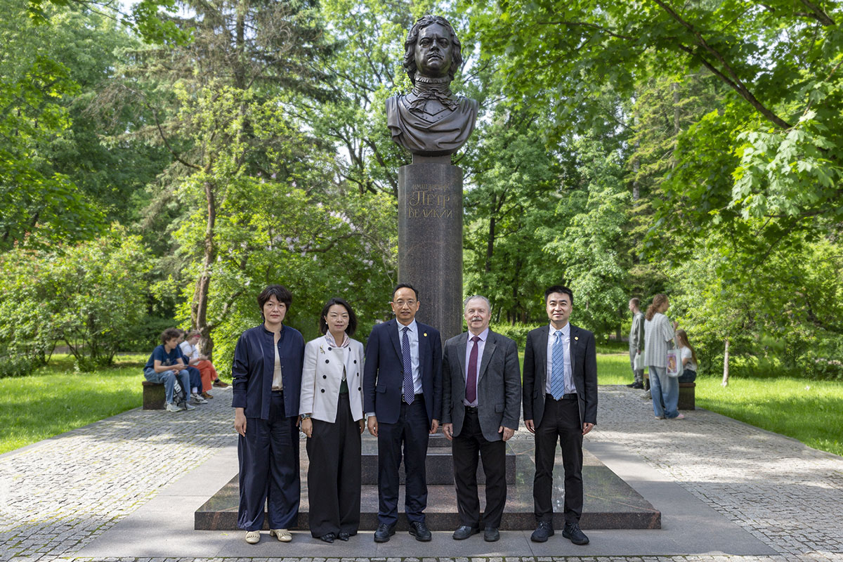 The guests took a tour of the Main Building of Polytechnic University 
