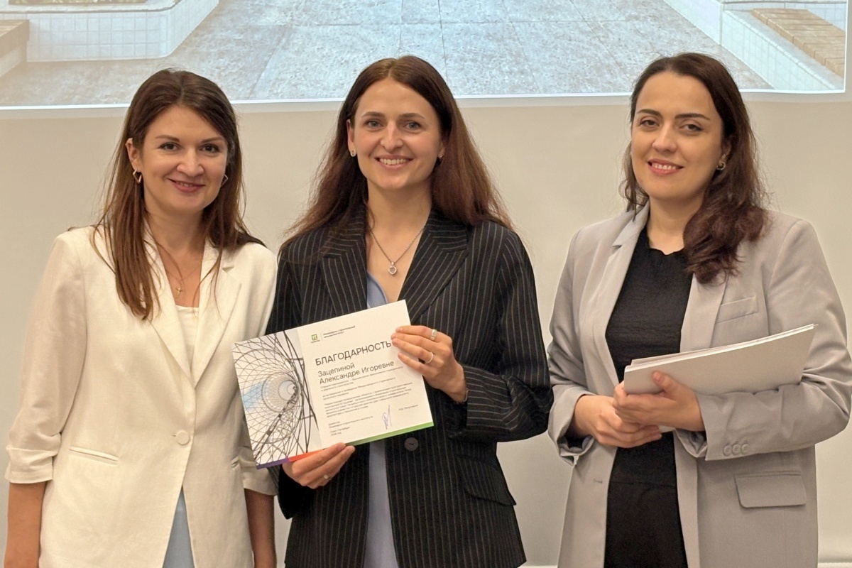 At the end of the formal project defense ceremony, all participants of the project marathon and team leaders were presented with letters of appreciation.