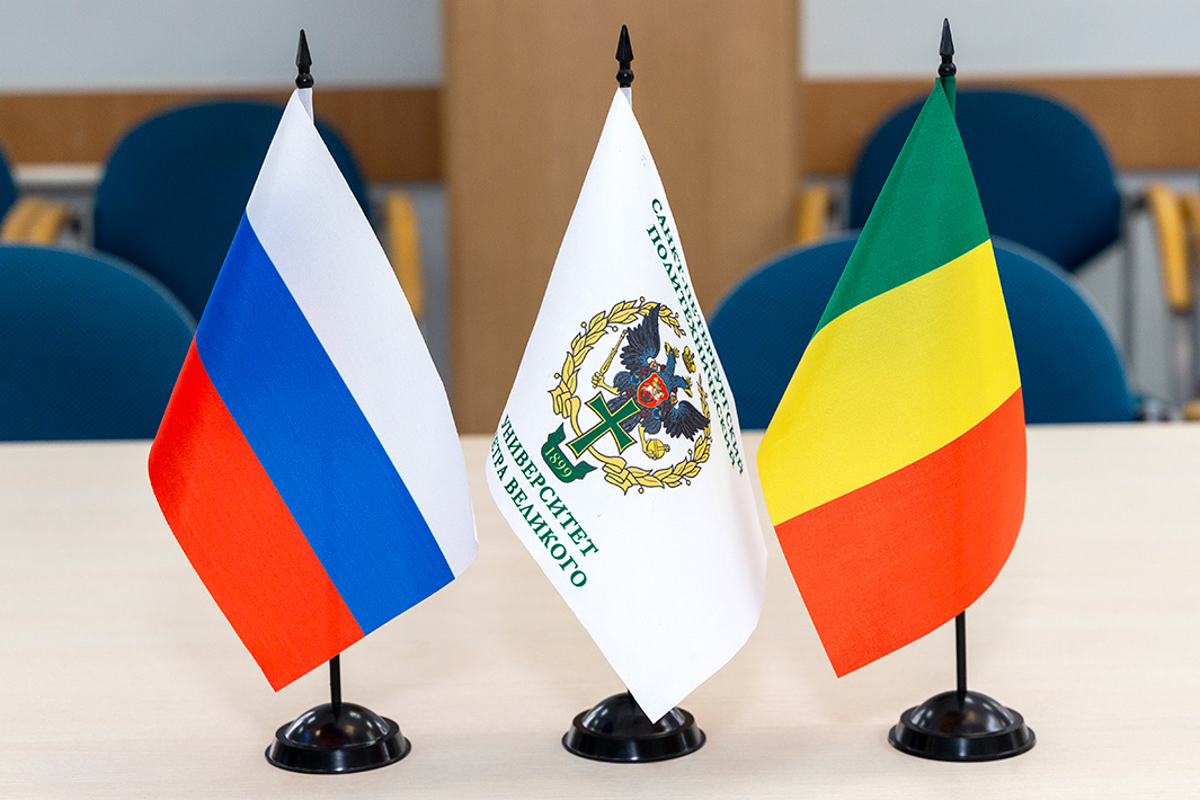 A retraining program for faculty of the National Center for Artificial Intelligence and Robotics of Mali is launching at Polytechnic University 