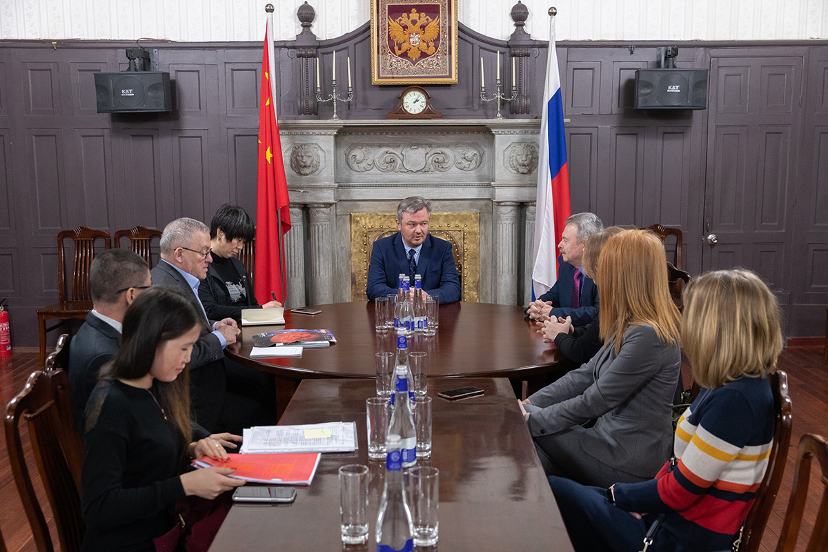 The development of scientific and educational relations of Polytechnic University with universities and companies in China was in the focus of the discussion at the Consulate General of the Russian Federation in Shanghai The development of scientific and educational relations of Polytechnic University with universities and companies in China was in the focus of the discussion at the Consulate General of the Russian Federation in Shanghai