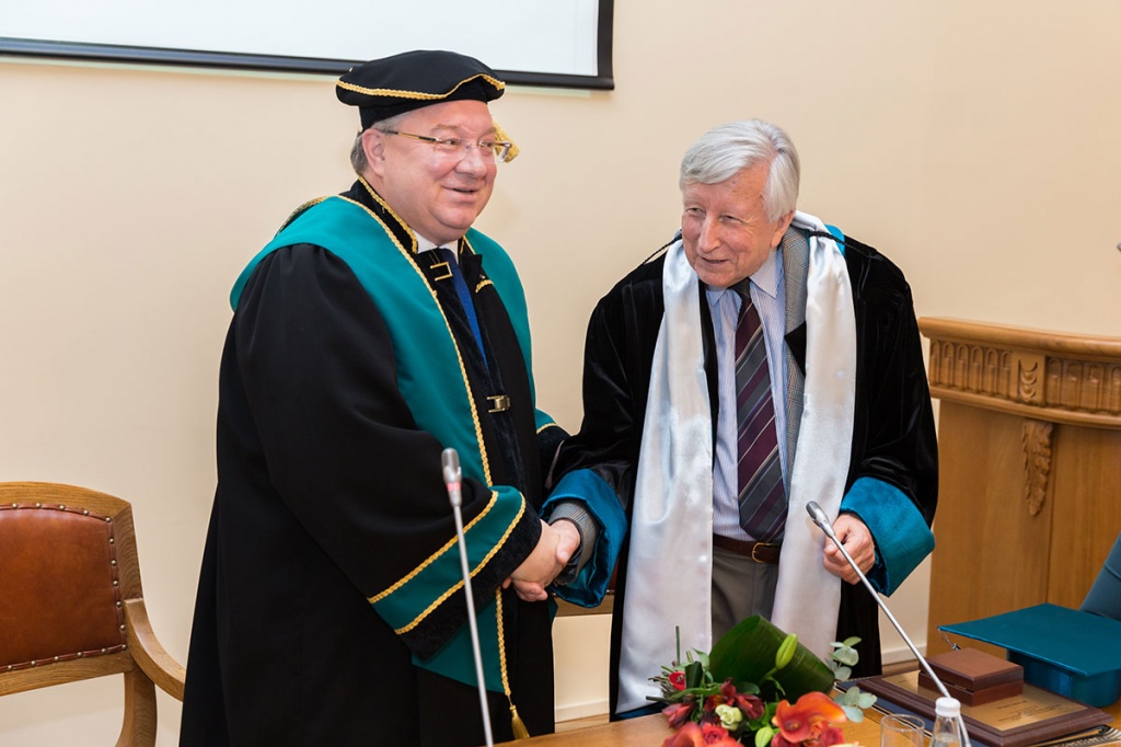 Terence Langdon, Outstanding Scientist, Became Honorary Doctor of SPbPU