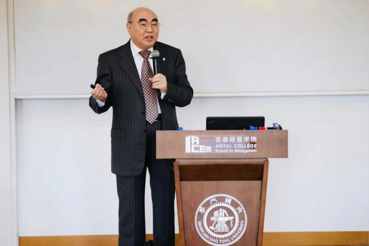 Academician of the RAS Askar AKAYEV gave a course of lectures in China 