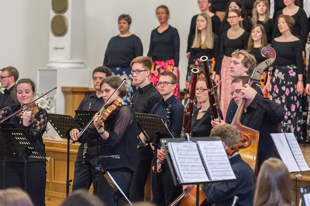 Russian Kalinka and German  Karmina Burana Sounded at the Meeting of Friends in the White Hall