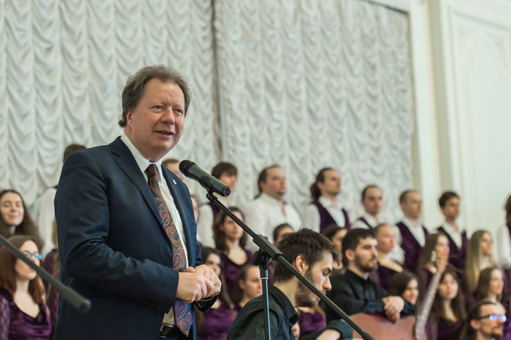 Russian Kalinka and German  Karmina Burana Sounded at the Meeting of Friends in the White Hall